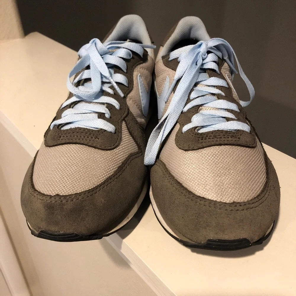Nike classic running